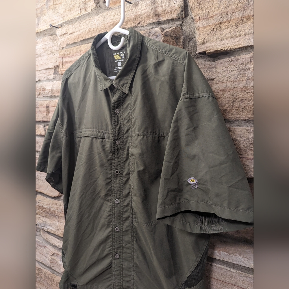 Mountain Hardwear Men's short sleeve Button-Up Shirt